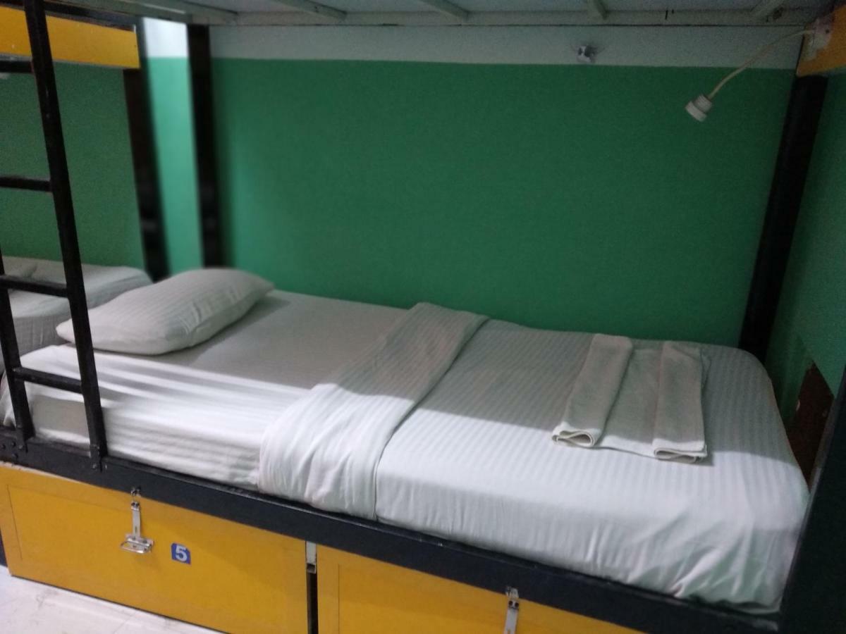 Bunk Hostel Delhi New Delhi Eksteriør bilde